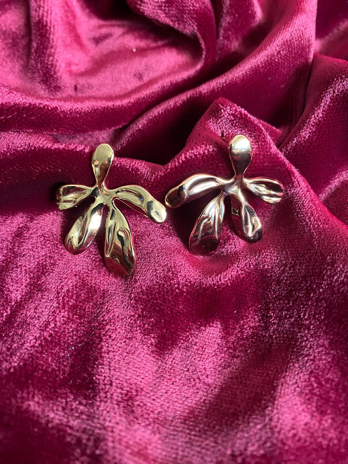 Boucles d’Oreilles Dorées Design Organique en Acier Inoxydable