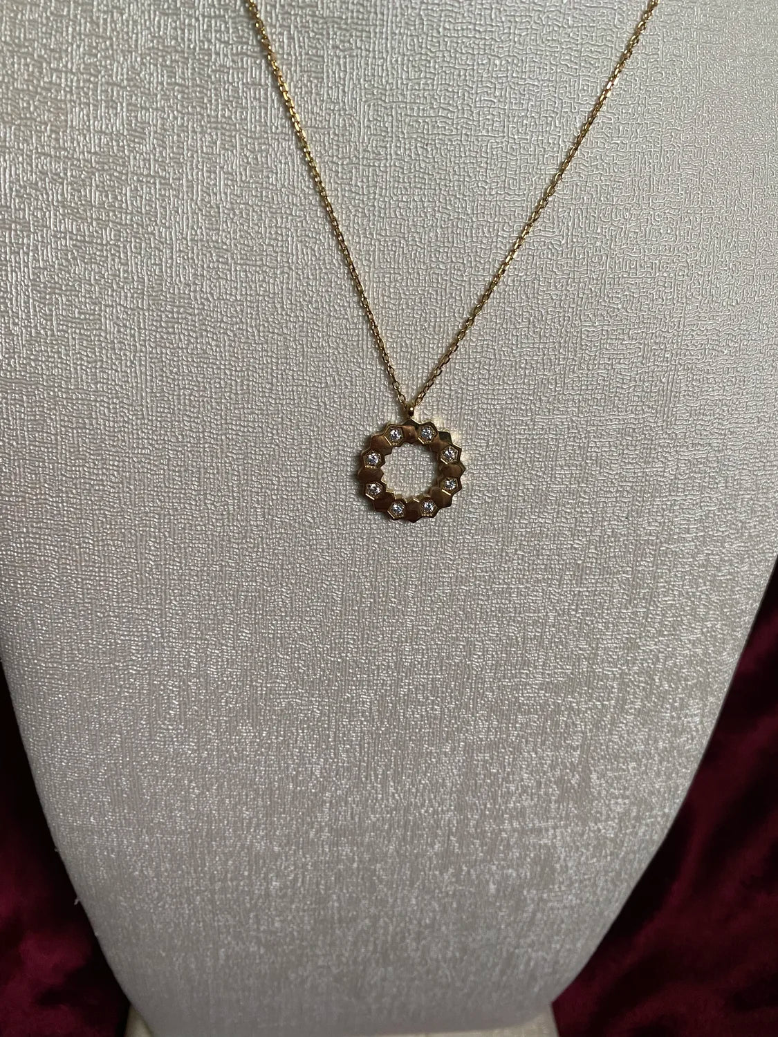 Collier Auria cercle doré acier inoxydable 316L femme – BeRosie Maroc