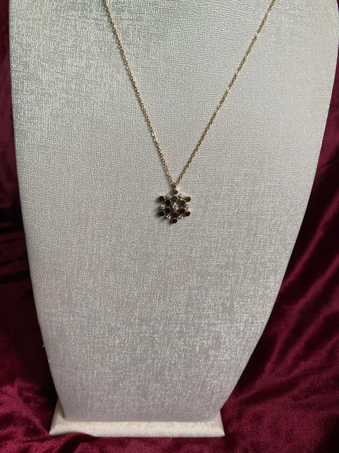 Collier La Ruche étoile dorée acier inoxydable 316L femme – BeRosie Maroc