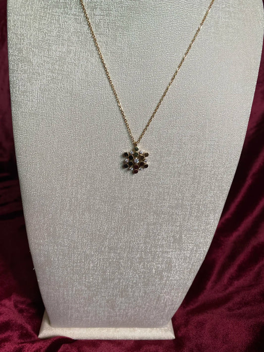 Collier La Ruche étoile dorée acier inoxydable 316L femme – BeRosie Maroc