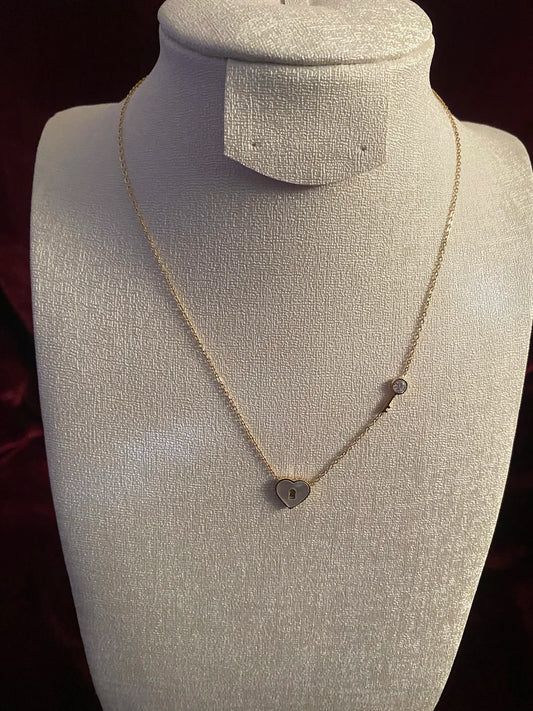 Collier Amoria cœur ajouré acier inoxydable 316L doré femme – BeRosie Maroc