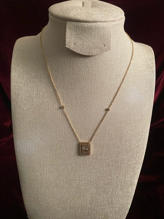 Collier Loulia pendentif rectangulaire acier inoxydable 316L femme – BeRosie Maroc